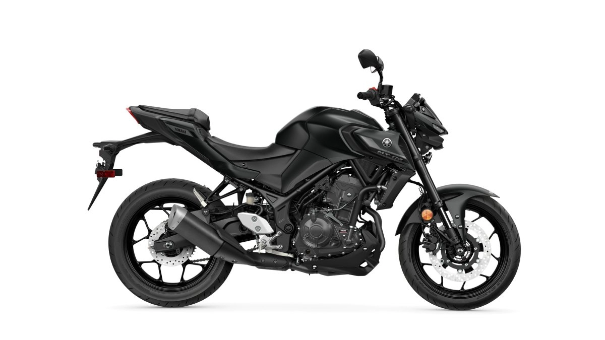 assets/images/motorcycles/models/mt-03-2026/e6fe3a3d-852e-4b1d-9d60-d6e6c00c75b7.png