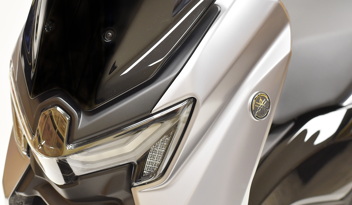 assets/images/motorcycles/models/n-max-2025/5ef838c8-a916-405e-a746-133f9c3c2779.png