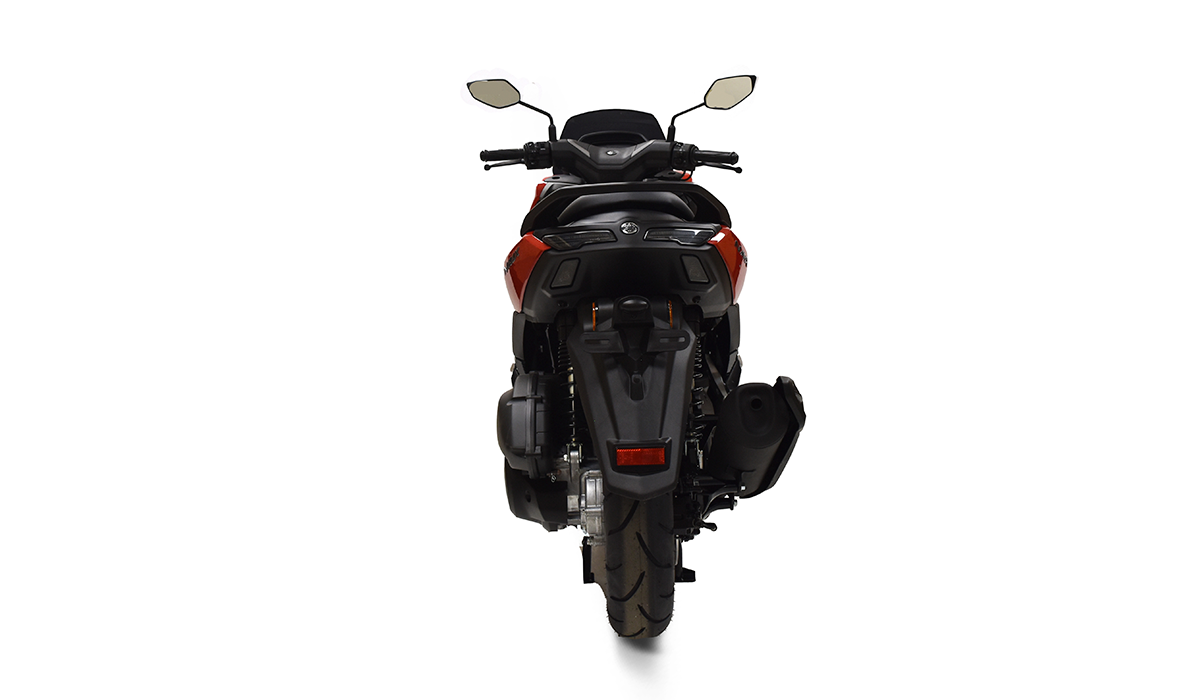 assets/images/motorcycles/models/n-max-2025/8494b013-1de2-4afc-9edf-cf923cdf164c.png