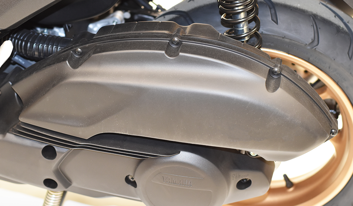 assets/images/motorcycles/models/n-max-2025/9d79eb6d-50b6-4243-acc3-ea0dd83b4cf5.png