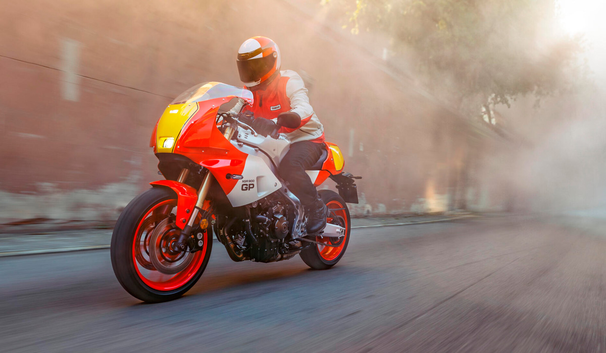 assets/images/motorcycles/models/xsr-900-gp-2025/81c3d074-bb02-4ed9-8b7c-fe4bc6991ed4.jpg