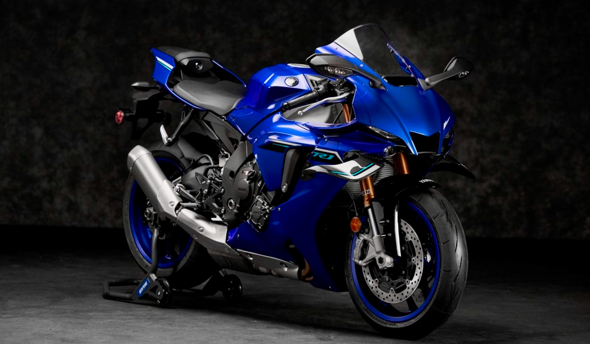 assets/images/motorcycles/models/yzf-r1-2025/9f6a1aea-60ec-42a1-b6c3-a444bcda0cdc.jpg
