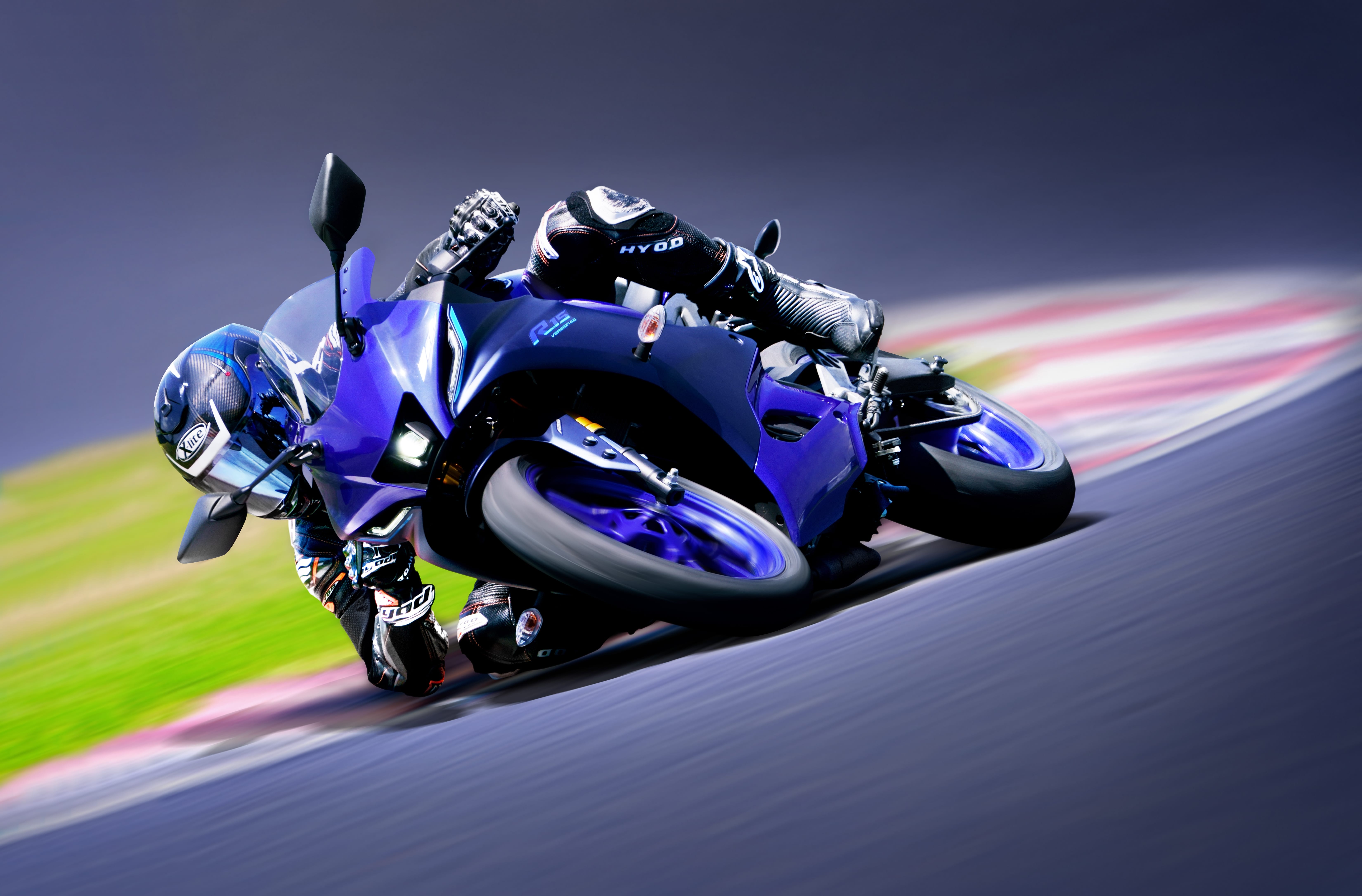 assets/images/motorcycles/models/yzf-r15-v4-2024/8.jpg