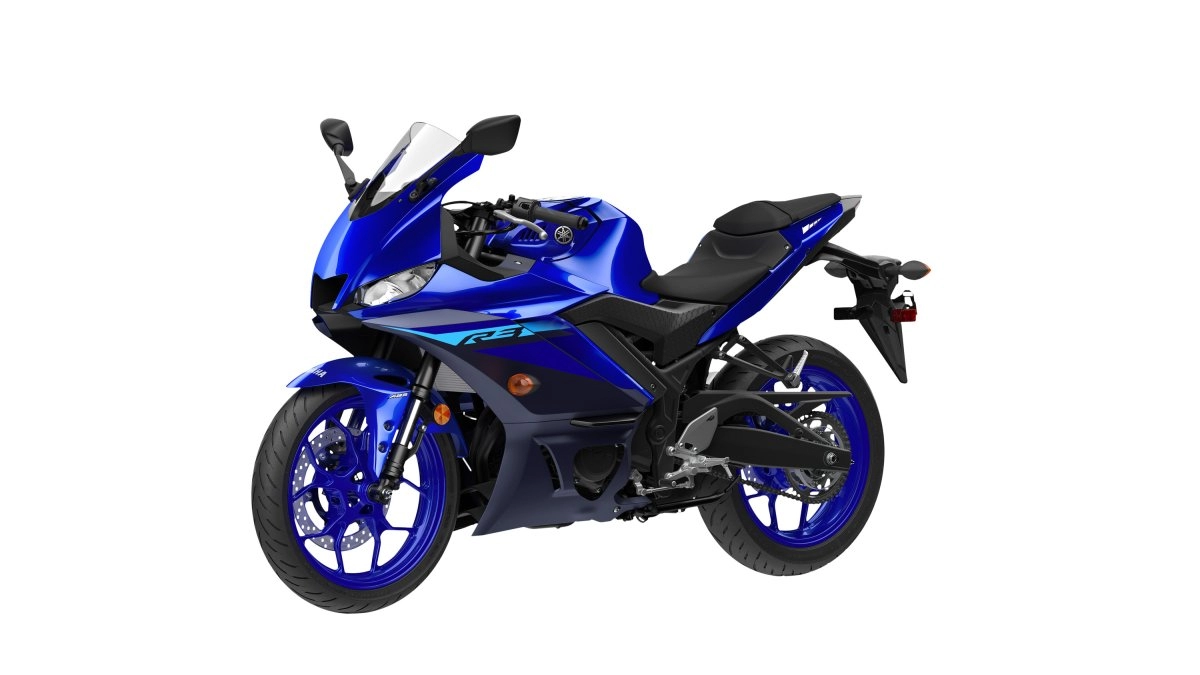 assets/images/motorcycles/models/yzf-r3-2024/3.jpg