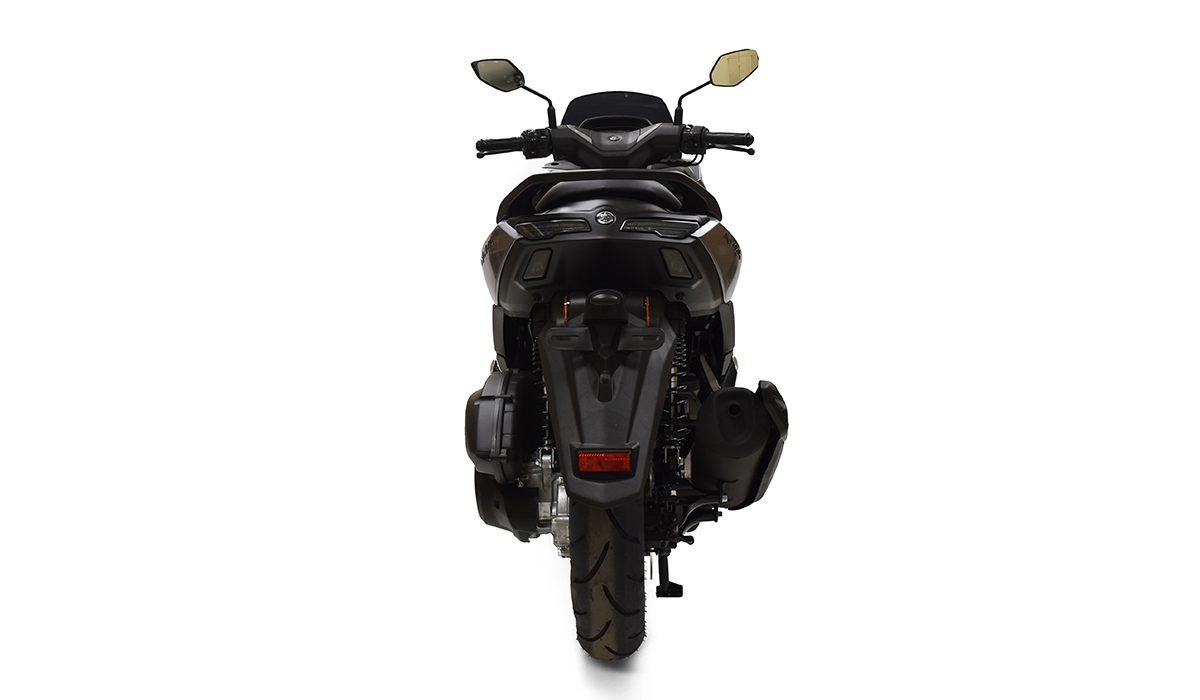 assets/images/motorcycles/models/n-max-2026/a9dc52cf-d8e1-42c9-a483-6d965384302e.png