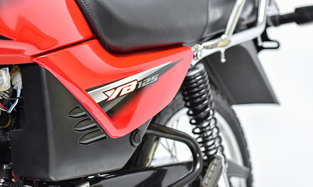 assets/images/motorcycles/models/yb125-2026/68402059-82b0-4295-be04-92bcf1ba488e.jpg