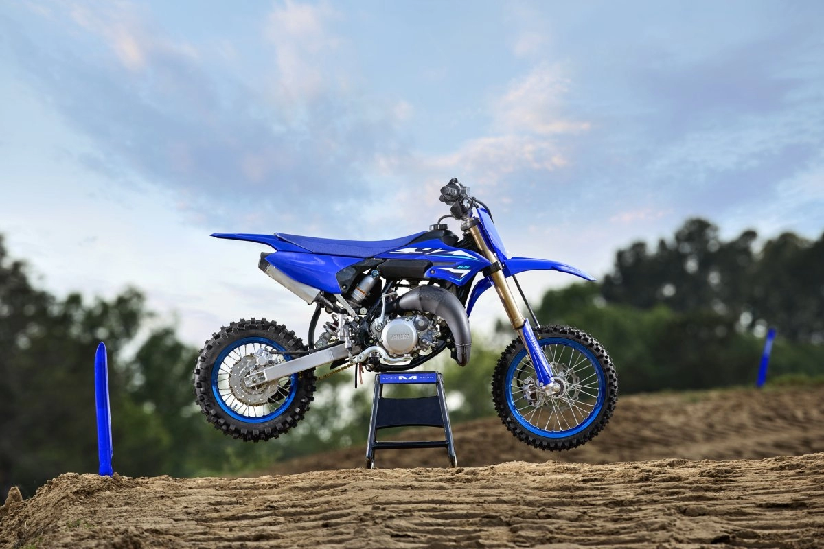 assets/images/motorcycles/models/yz-65-2026/efc0caba-f6ee-4c15-a8a9-233ba31543dd.png