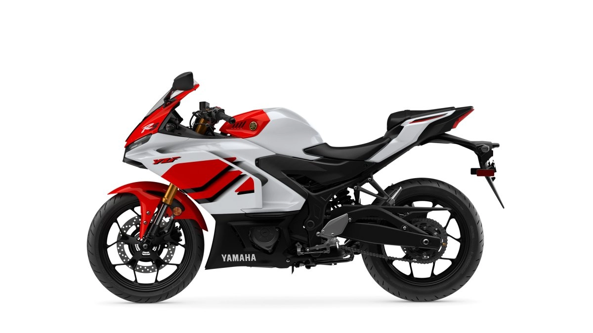 assets/images/motorcycles/models/yzf-r3-2026/45f6aa69-acee-412f-9814-62759f633033.png
