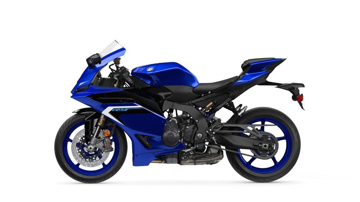 assets/images/motorcycles/models/yzf-r9-2025/0342b87c-003c-4d94-89e8-f92b2f628662.png