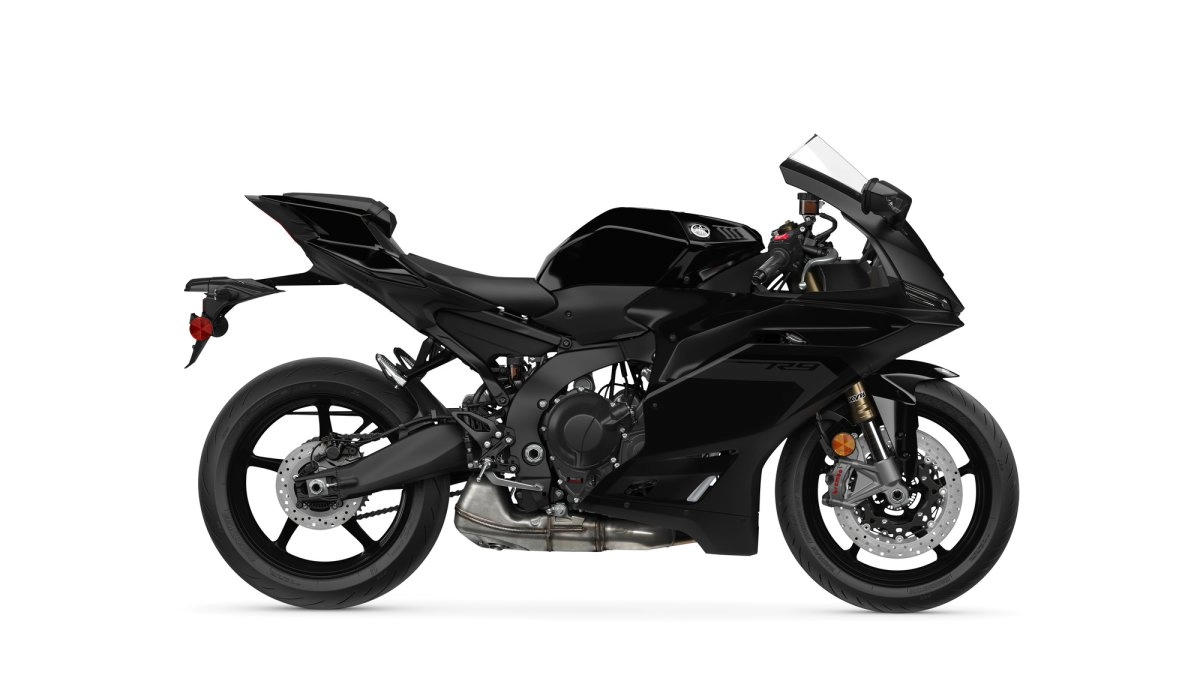 assets/images/motorcycles/models/yzf-r9-2025/47089036-80c2-48f0-bb79-ccbca10512be.png